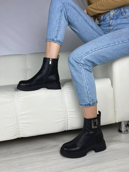 Ботинки женские зимние <1C4113-0400-W791G чер/к>