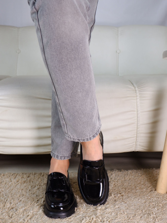 Лоферы женские <RH158-011 ч/нат лак к>