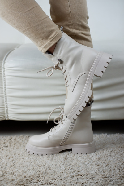 Ботинки женские зимние <PAK2935-2420-1YM беж/к>