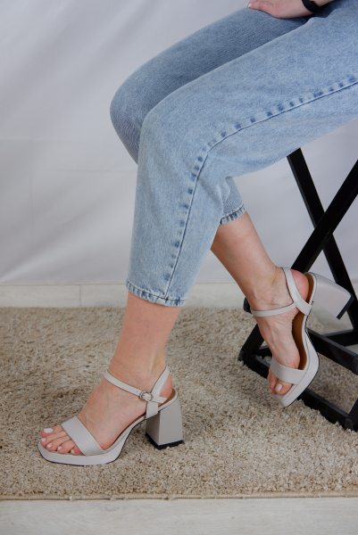 Босоножки женские <K-L-BL2742-H183-F248= сер>