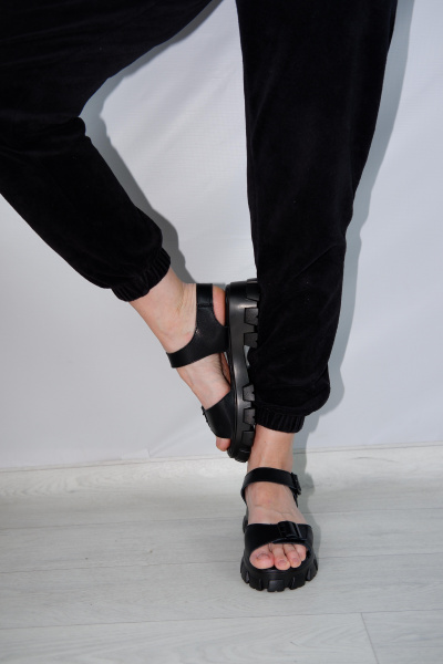 Сандалии женские <12F6-15-101= чер/к>