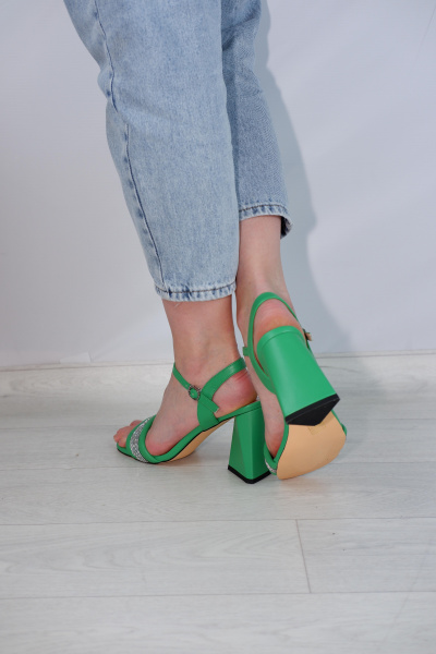 Босоножки женские <L223-Z277-4= зел/к>