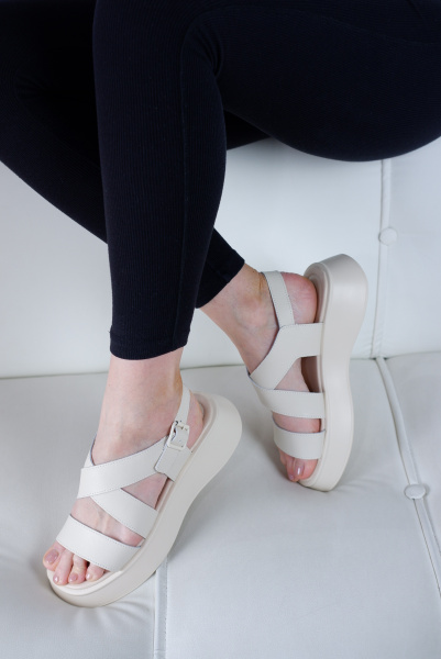 Сандалии женские <PED177-3= беж/к>