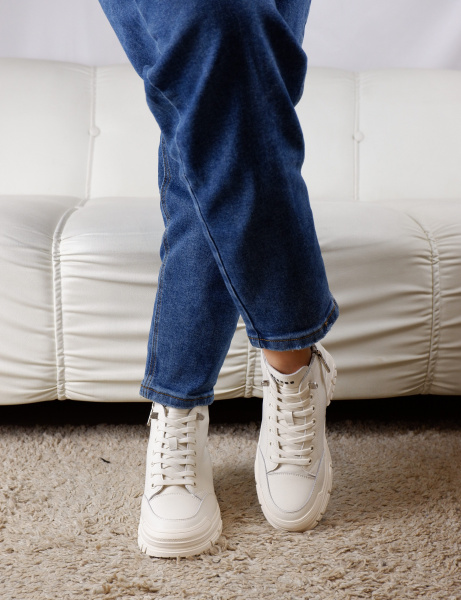 Ботинки женские зимние <EH270-010 мол/к>