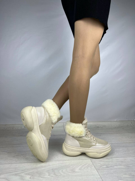 Кроссовки женские зимние <928-2-2-A19 беж/з+лак к>